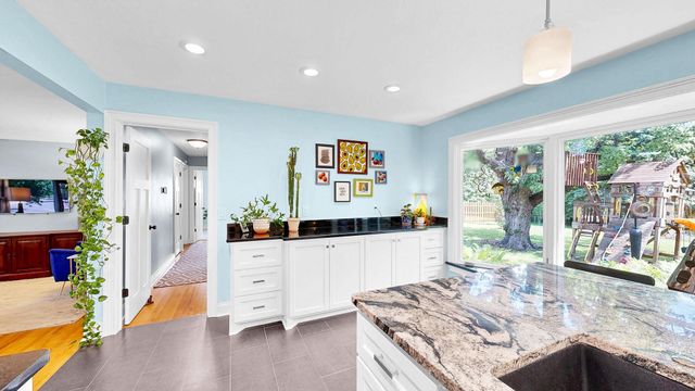 6609 Southdale Road, Edina, MN 55435