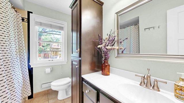 6609 Southdale Road, Edina, MN 55435