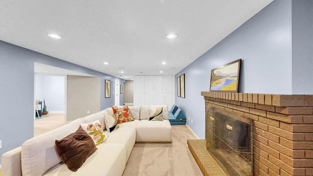 6609 Southdale Road, Edina, MN 55435
