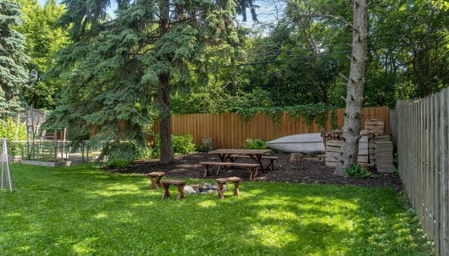 6609 Southdale Road, Edina, MN 55435