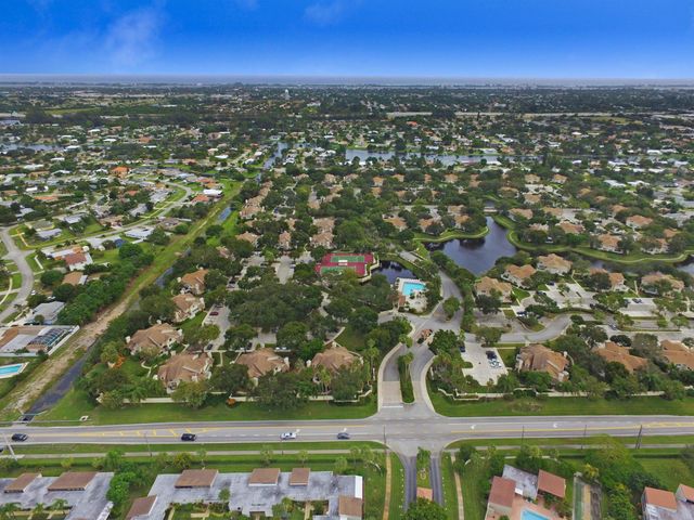 8140 Bridgewater Court B, Lake Clarke Shores, FL 33406