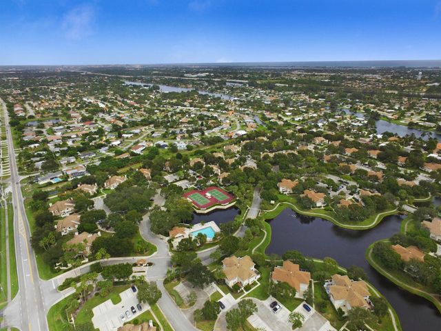 8140 Bridgewater Court B, Lake Clarke Shores, FL 33406