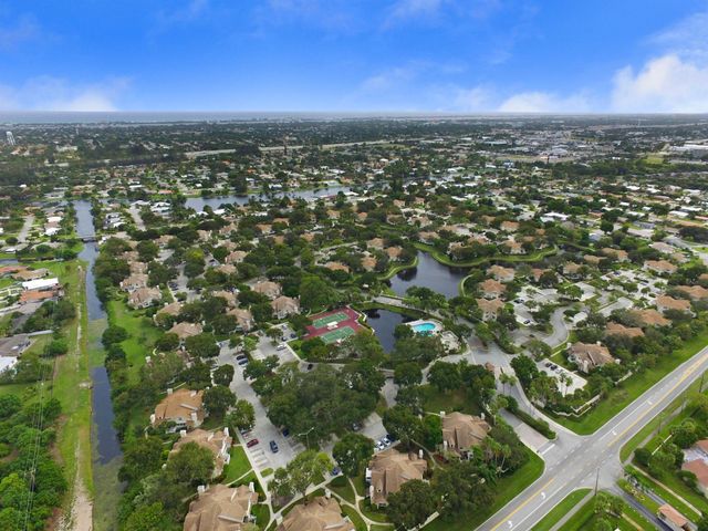 8140 Bridgewater Court B, Lake Clarke Shores, FL 33406