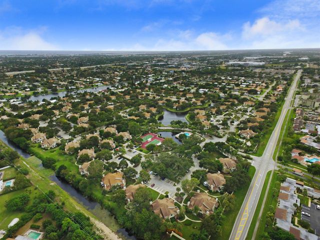 8140 Bridgewater Court B, Lake Clarke Shores, FL 33406