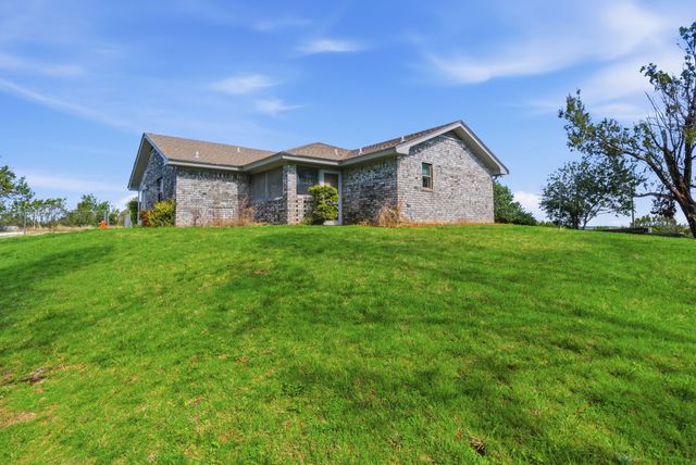 2480 Timber Wolf Trail, Stephenville, TX 76401