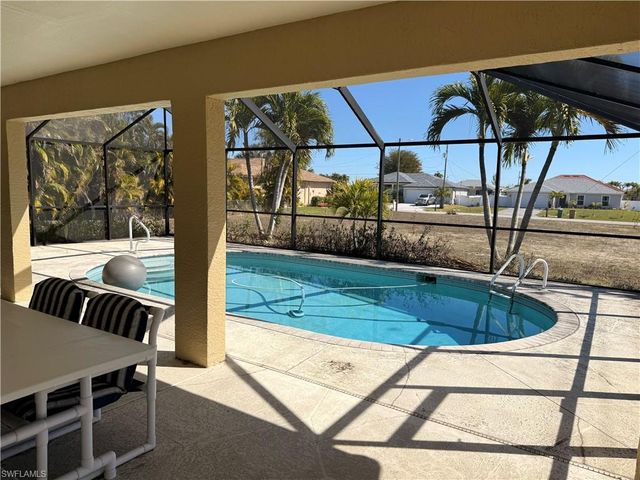 3737 SW 12th PL, Cape Coral, FL 33914