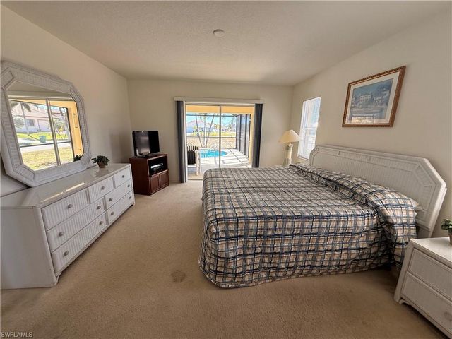 3737 SW 12th PL, Cape Coral, FL 33914