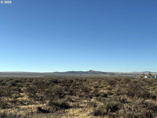 Pinion Lane, Christmas Valley, OR 97641