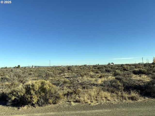 Pinion Lane, Christmas Valley, OR 97641