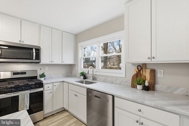 9505 PRYDE DR, Clinton, MD 20735