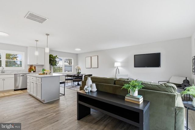 9505 PRYDE DR, Clinton, MD 20735