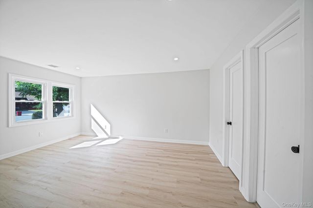 93 Putnam Avenue, West Babylon, NY 11704