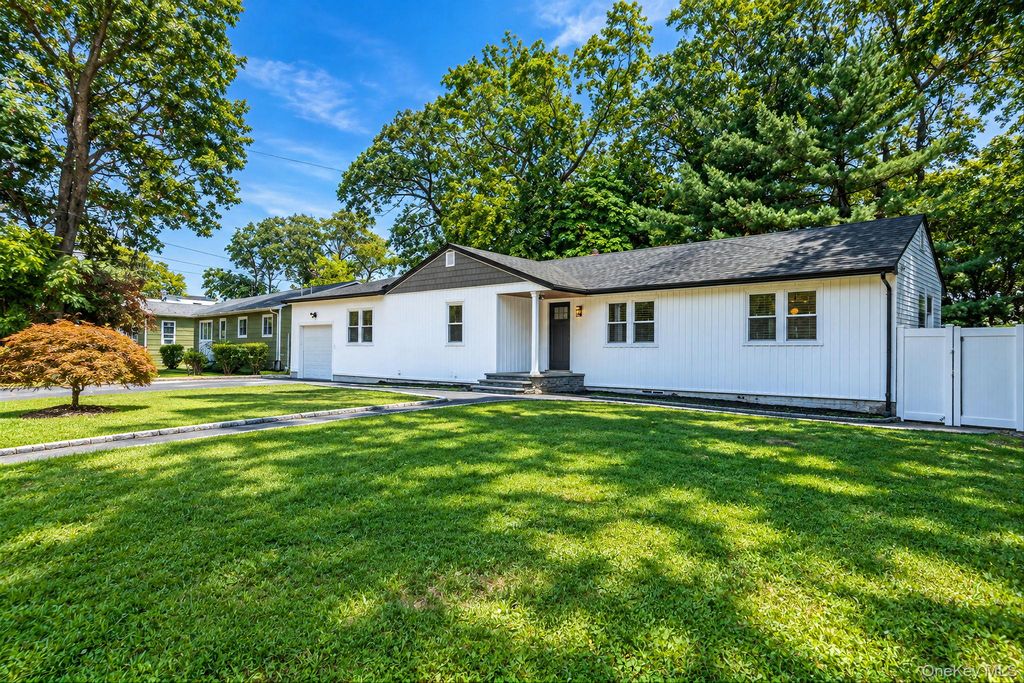 93 Putnam Avenue, West Babylon, NY 11704 — exterior