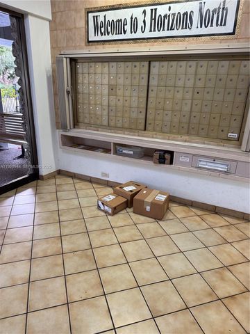 1470 NE 125th Ter 205, North Miami, FL 33161