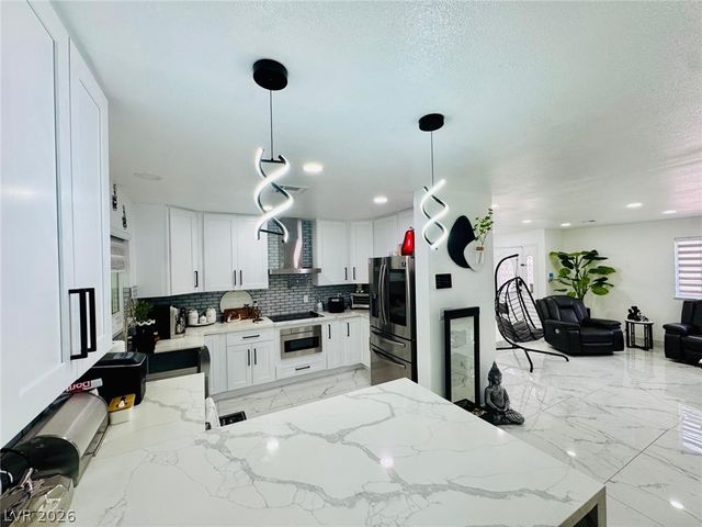 4679 East Cleveland Avenue, Las Vegas, NV 89104