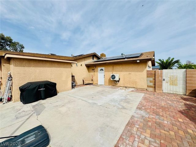 4679 East Cleveland Avenue, Las Vegas, NV 89104