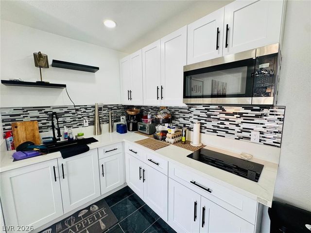 4679 East Cleveland Avenue, Las Vegas, NV 89104