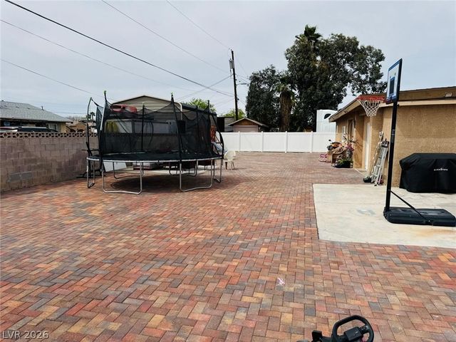 4679 East Cleveland Avenue, Las Vegas, NV 89104