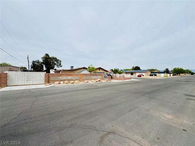 4679 East Cleveland Avenue, Las Vegas, NV 89104