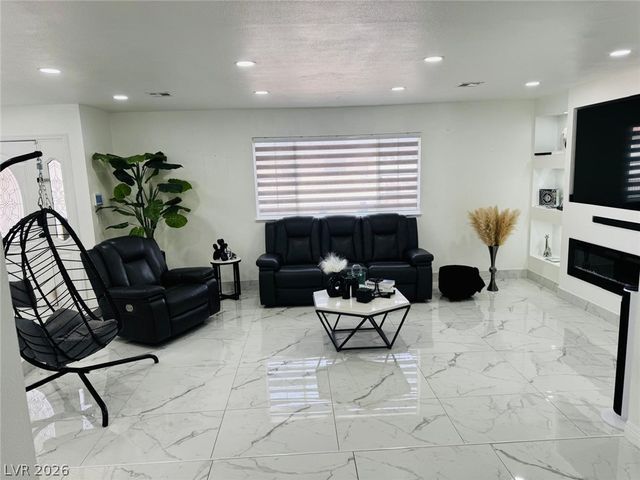 4679 East Cleveland Avenue, Las Vegas, NV 89104