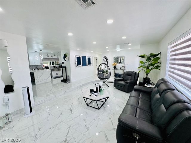 4679 East Cleveland Avenue, Las Vegas, NV 89104