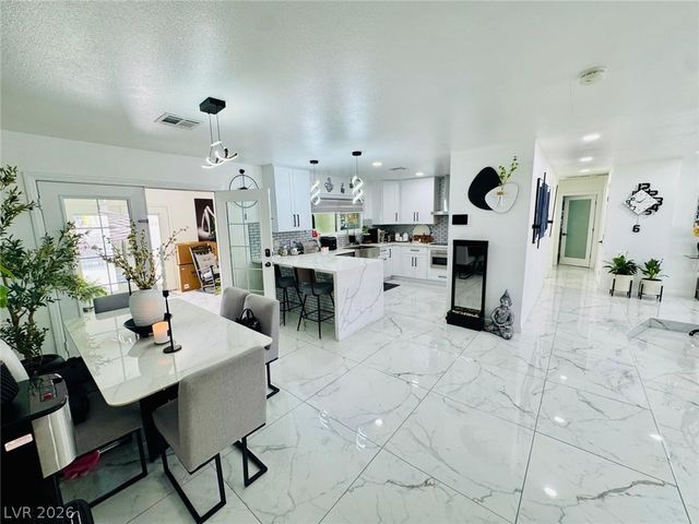 4679 East Cleveland Avenue, Las Vegas, NV 89104