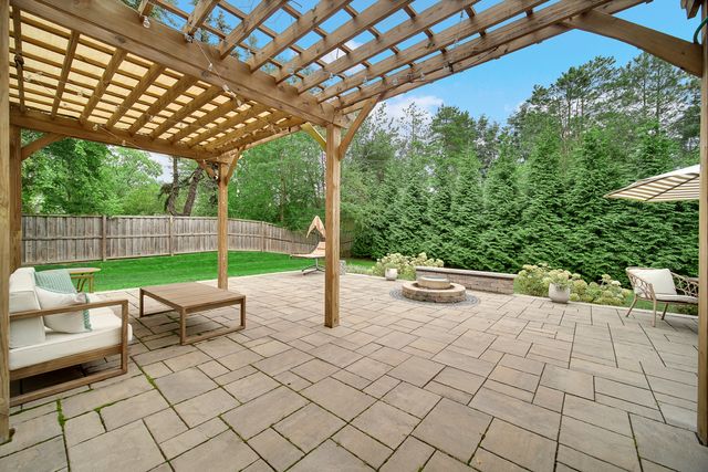 1429 Braxton Road, Libertyville, IL 60048