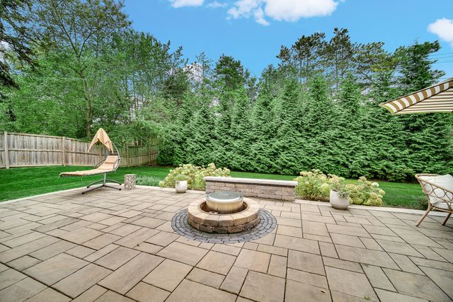1429 Braxton Road, Libertyville, IL 60048