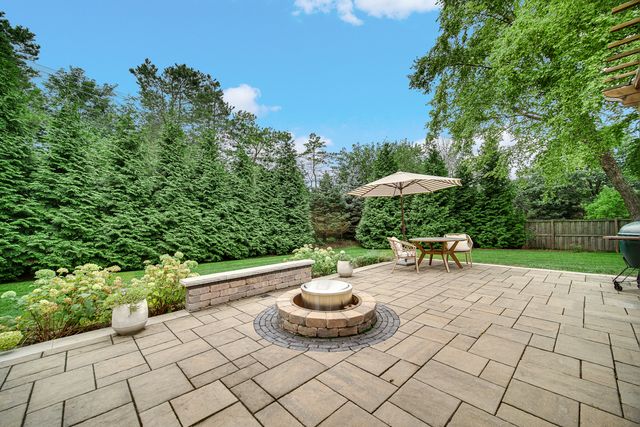 1429 Braxton Road, Libertyville, IL 60048