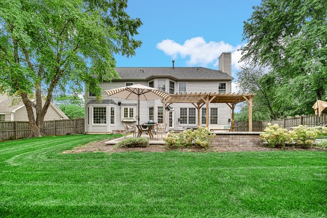 1429 Braxton Road, Libertyville, IL 60048