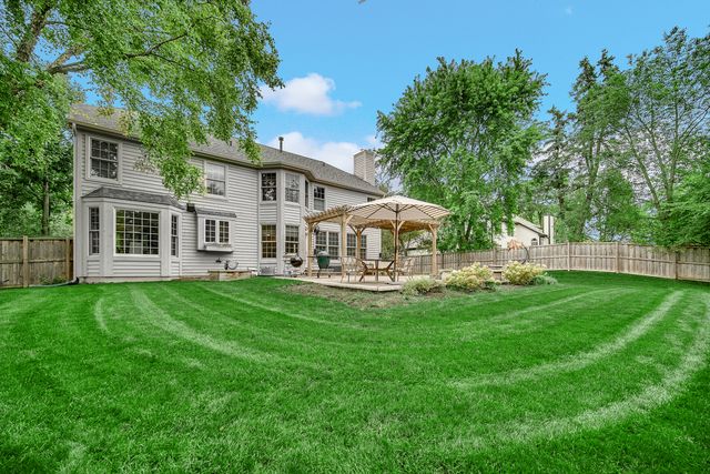 1429 Braxton Road, Libertyville, IL 60048