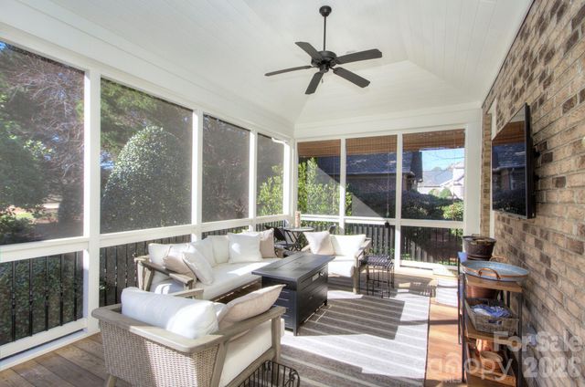 18530 Carnegie Overlook Boulevard, Davidson, NC 28036