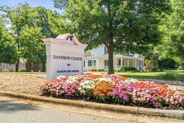 18530 Carnegie Overlook Boulevard, Davidson, NC 28036