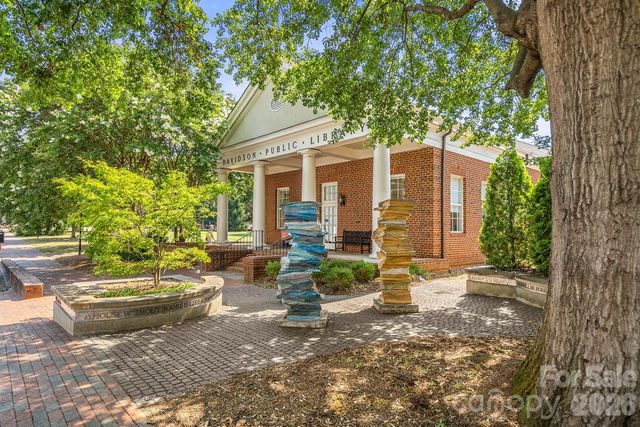 18530 Carnegie Overlook Boulevard, Davidson, NC 28036