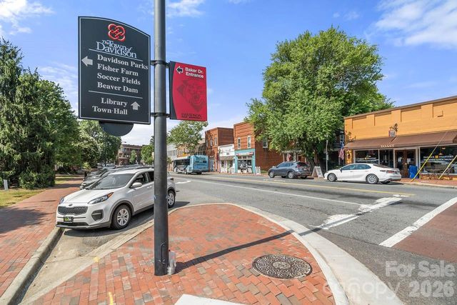 18530 Carnegie Overlook Boulevard, Davidson, NC 28036