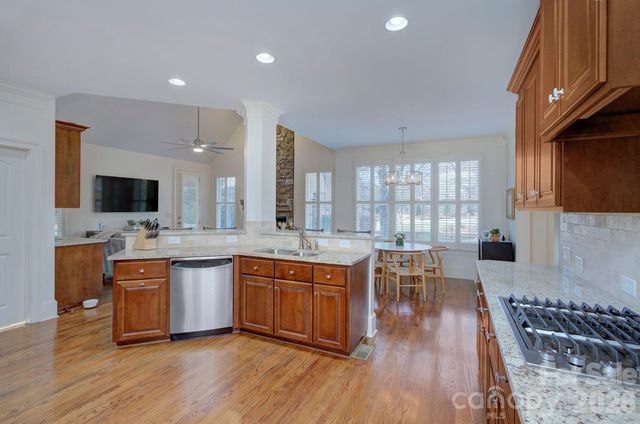 18530 Carnegie Overlook Boulevard, Davidson, NC 28036