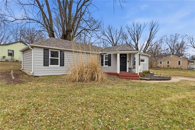 6713 S Elm Street, Pleasant Valley, MO 64068