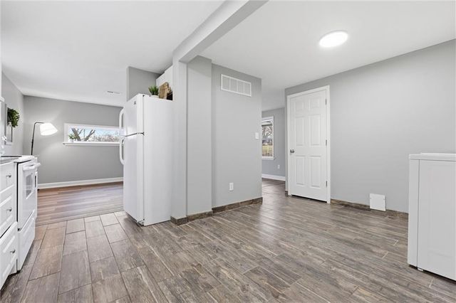 6713 S Elm Street, Pleasant Valley, MO 64068