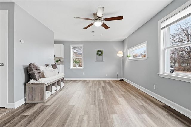 6713 S Elm Street, Pleasant Valley, MO 64068