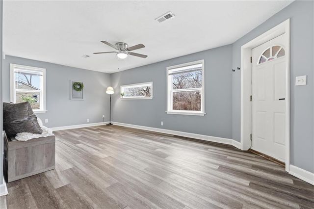 6713 S Elm Street, Pleasant Valley, MO 64068