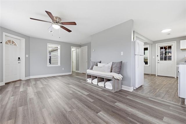 6713 S Elm Street, Pleasant Valley, MO 64068