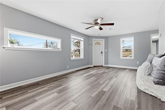 6713 S Elm Street, Pleasant Valley, MO 64068