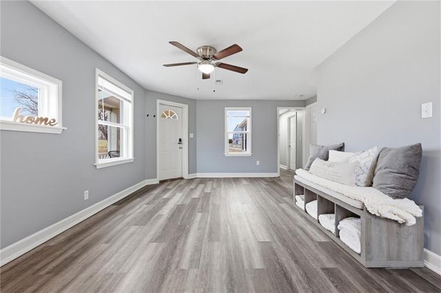 6713 S Elm Street, Pleasant Valley, MO 64068