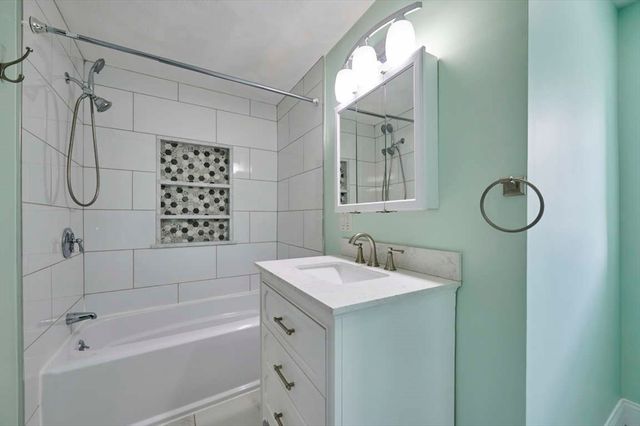 75 Summer St 3, Salem, MA 01970