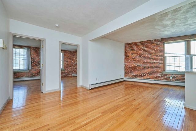 75 Summer St 3, Salem, MA 01970