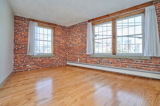 75 Summer St 3, Salem, MA 01970