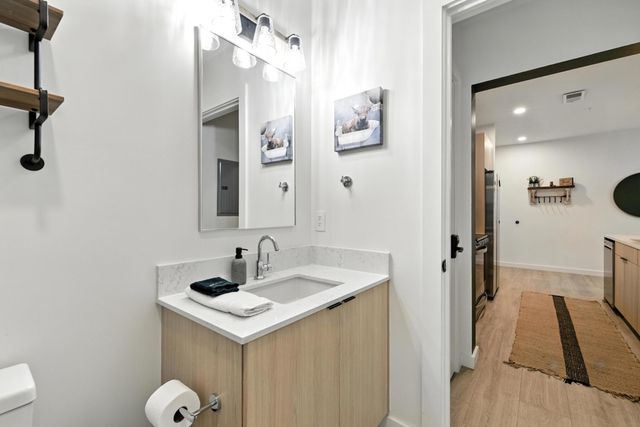 635 7th Ave S Apt 503, Nashville, TN 37203