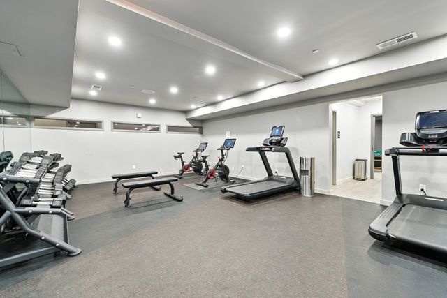 635 7th Ave S Apt 503, Nashville, TN 37203