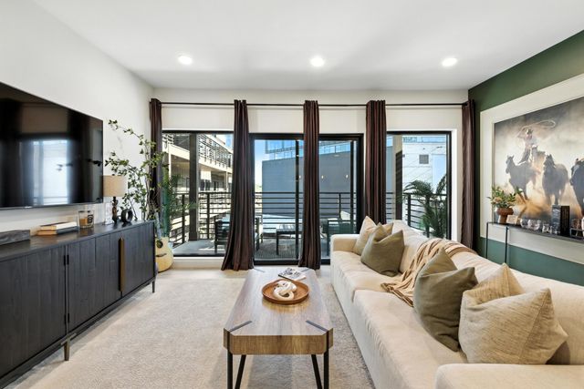 635 7th Ave S Apt 503, Nashville, TN 37203