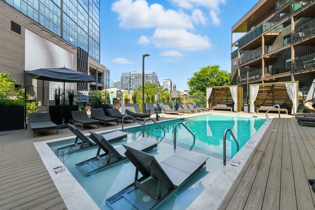 635 7th Ave S Apt 503, Nashville, TN 37203